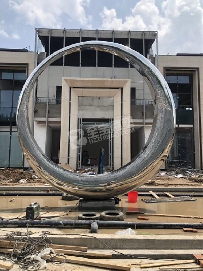 地產(chǎn)樓盤(pán)景觀圓環(huán)不銹鋼雕塑定制